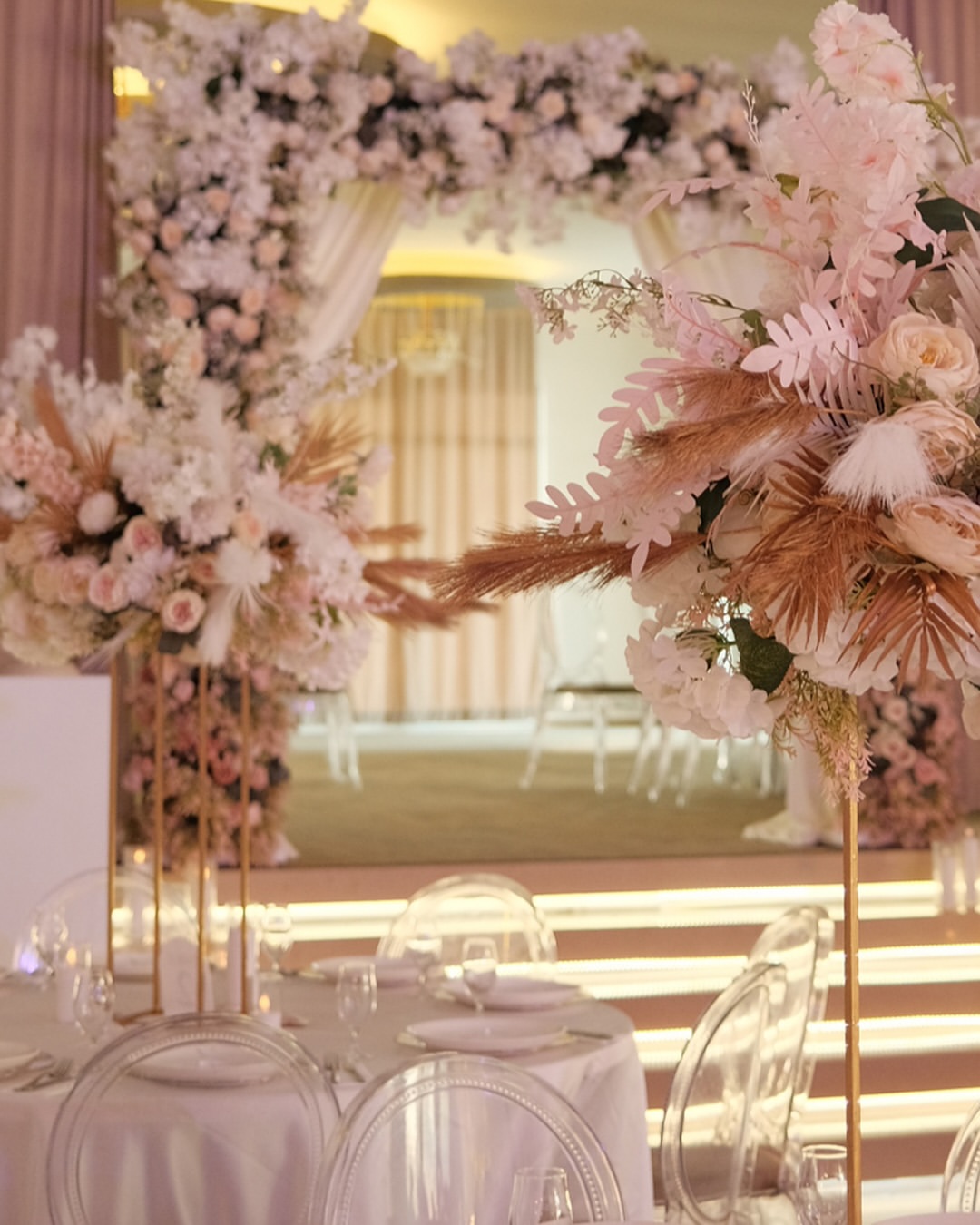 Floral Installation by Gaja Atelier