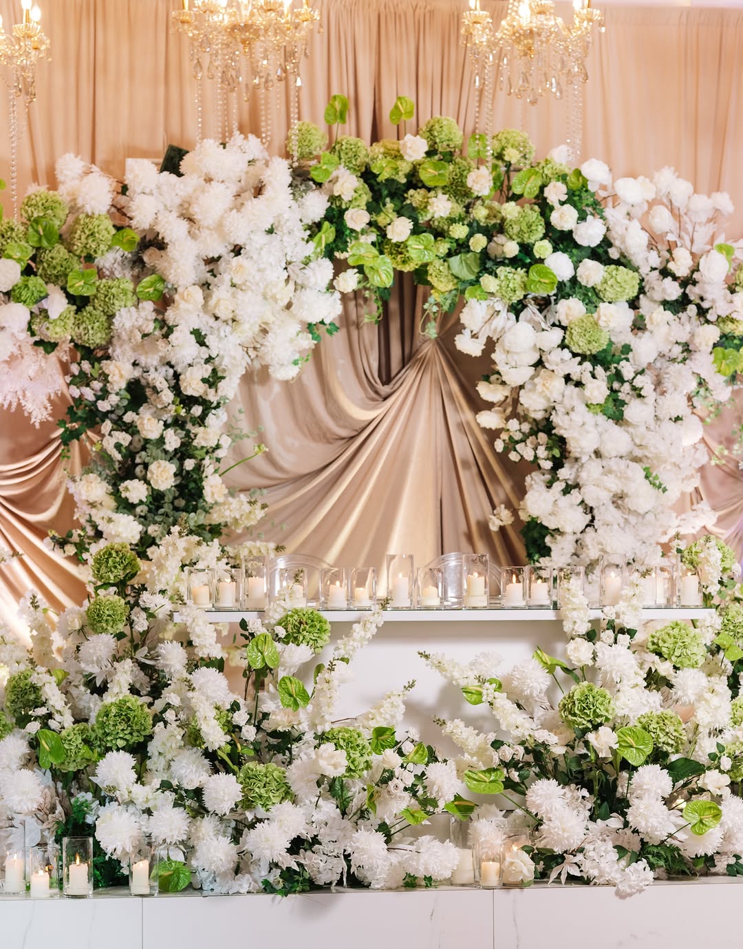 Floral Composition by Gaja Atelier
